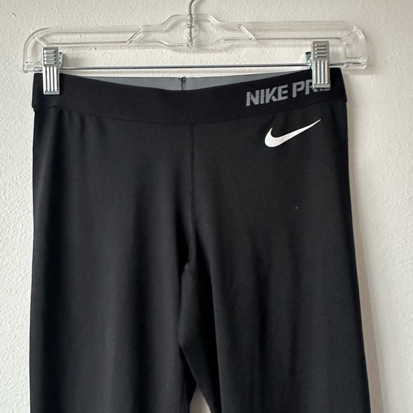 Nike Pants - Women’s Nike Pro Leggings